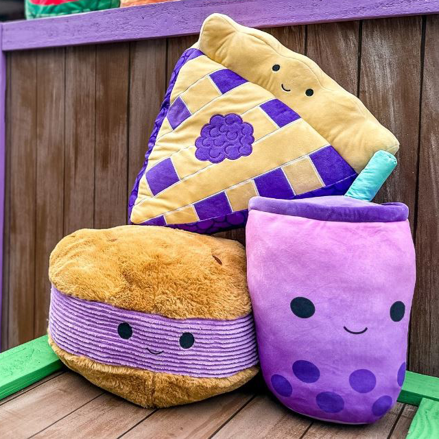 Knott's Berry Farm 15" Boysenberry Pie Slice Dessert Plush