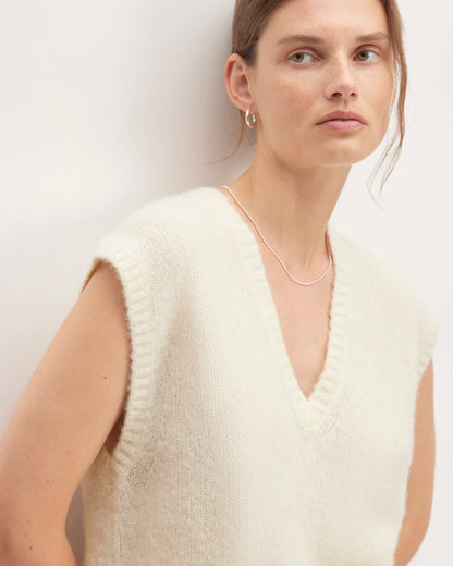 The Alpaca V-Neck Vest | Snow
