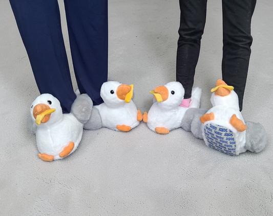 CEDAR POINT SEAGULL WITH FRIES  SLIPPERS - ADULT SMALL