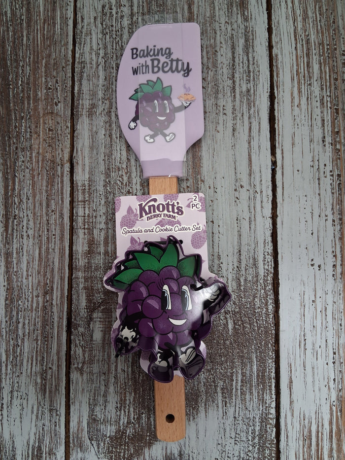 KNOTT'S BERRY FARM BETTY BOYSEN SPATULA AND COOKIE CUTTER SET